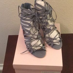 Ladies shoes